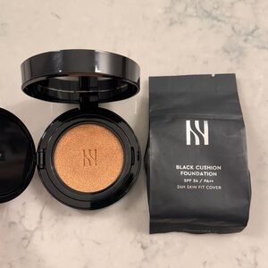 HERA Black Cushion 21N1